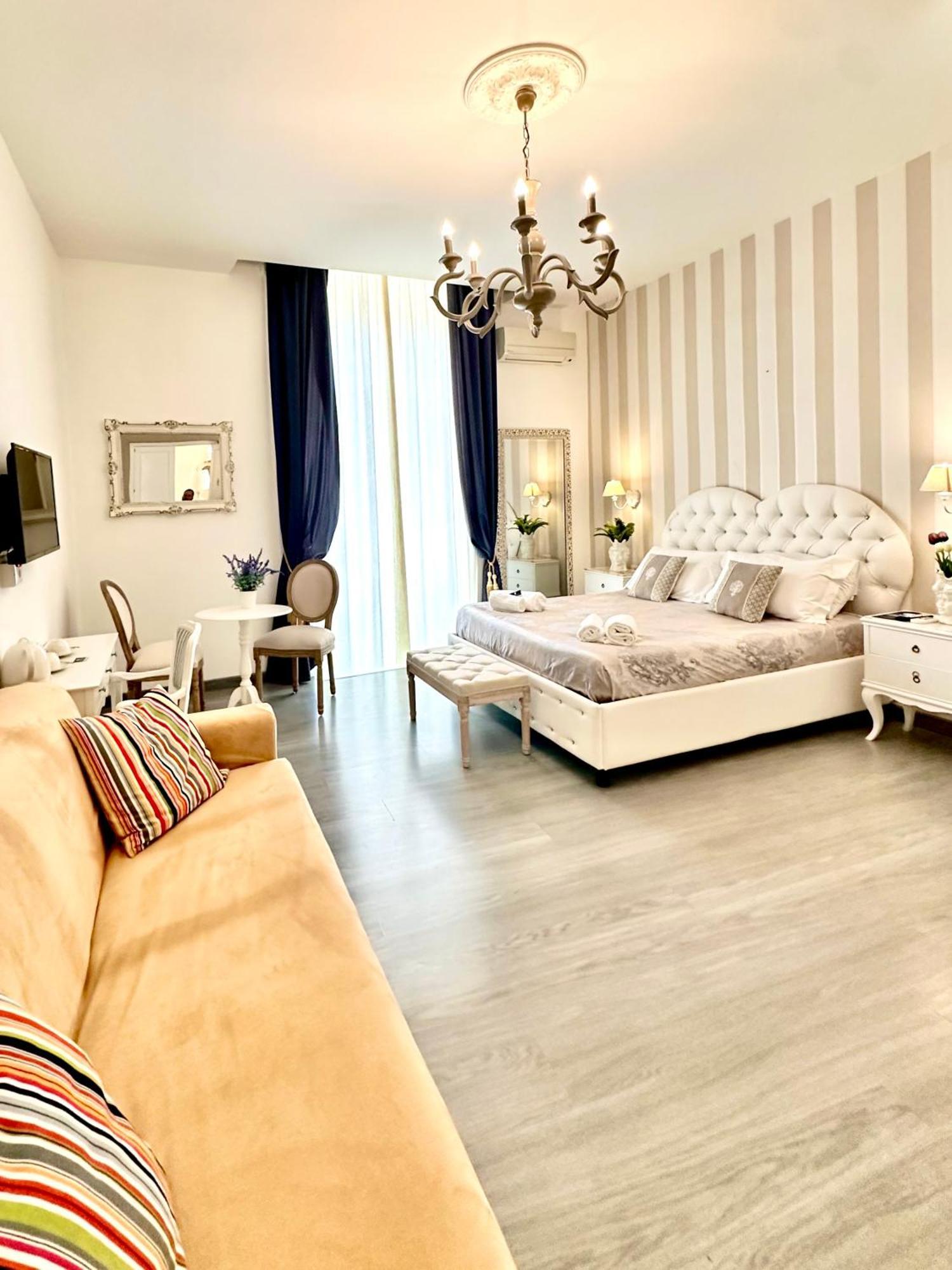 Palazzo Chiatamone Hotel Napels Buitenkant foto