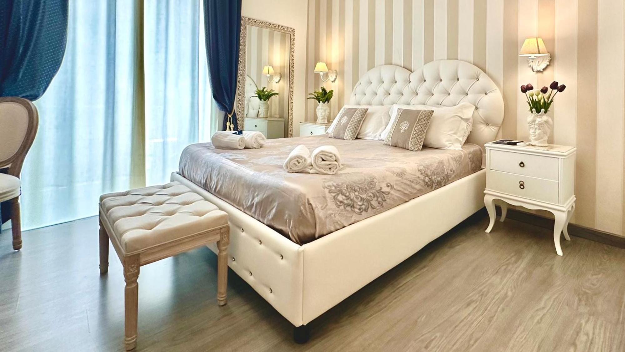 Palazzo Chiatamone Hotel Napels Buitenkant foto