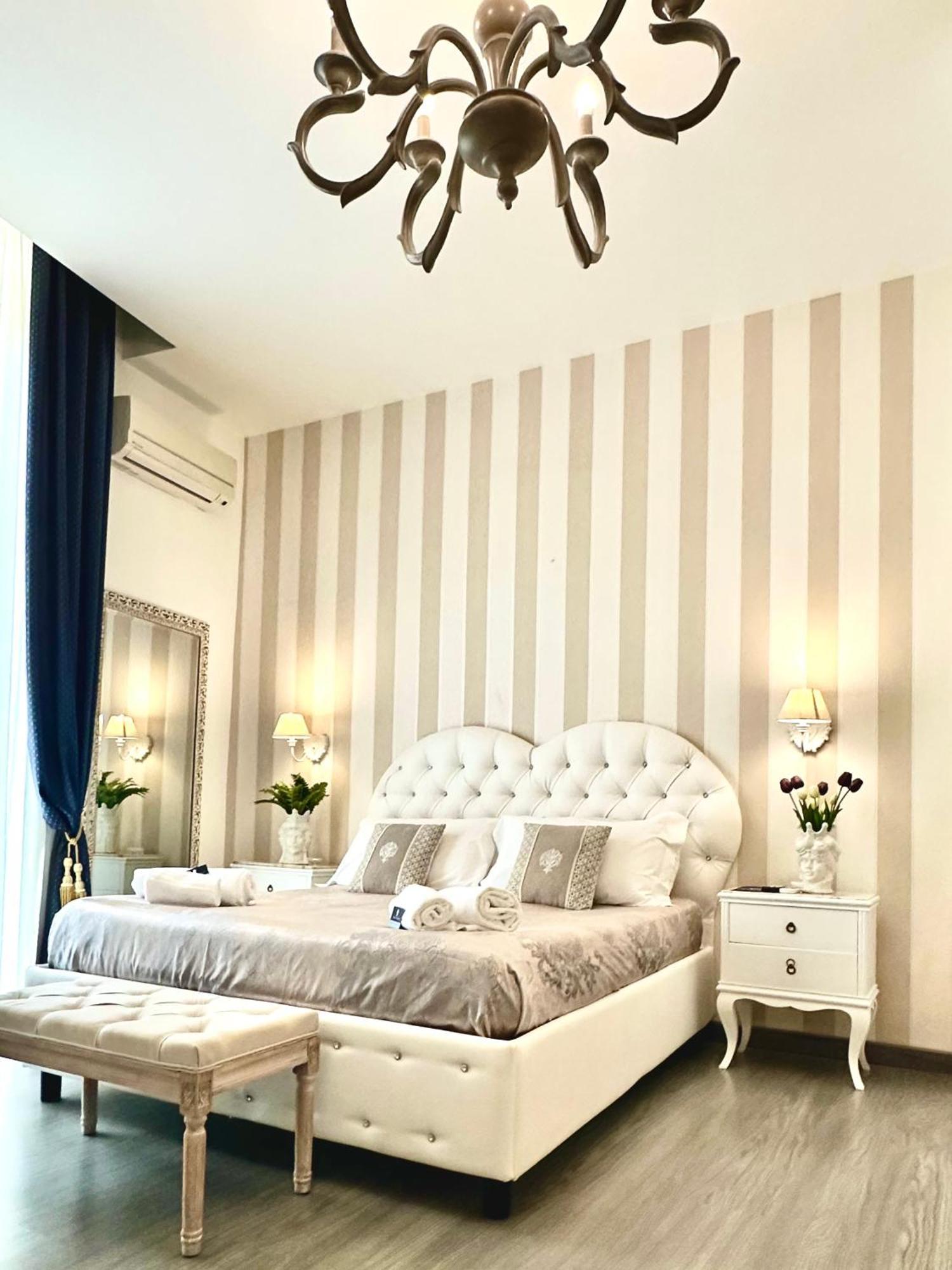 Palazzo Chiatamone Hotel Napels Buitenkant foto